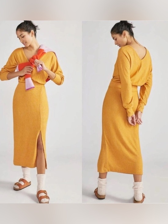Daily Practice Dresses & Skirts - Daily Practice barre midi Dress Ribbed Knit honey yellow gold long sleeve medium